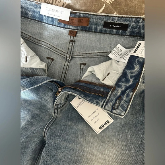 Judy Blue Vintage Straight Rolled Cuff Jean - Picture 9 of 14